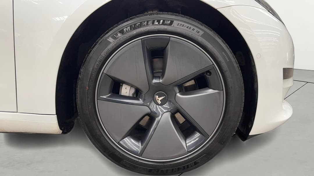 2023 Tesla Model 3 Rear-wheel Drive, Automatic, 47505 km, Right Front Wheel