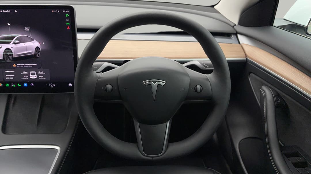 2023 Tesla Model 3 Rear-wheel Drive, Automatic, 47505 km, Steering Wheel Close-up