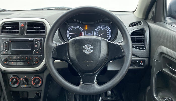 2016 Maruti Vitara Brezza VDI, Diesel, Manual, 1,09,006 km, Steering Wheel Close Up