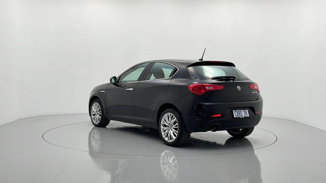 Left Back Diagonal (45- Degree) View