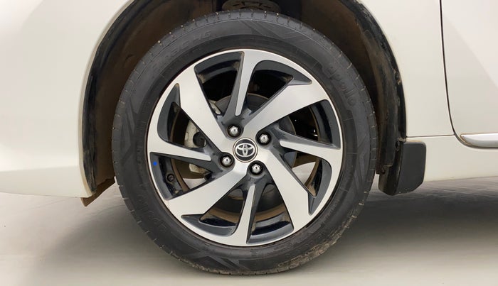 2022 Toyota Glanza V, Petrol, Manual, 12,971 km, Left Front Wheel