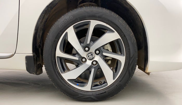 2022 Toyota Glanza V, Petrol, Manual, 12,971 km, Right Front Wheel
