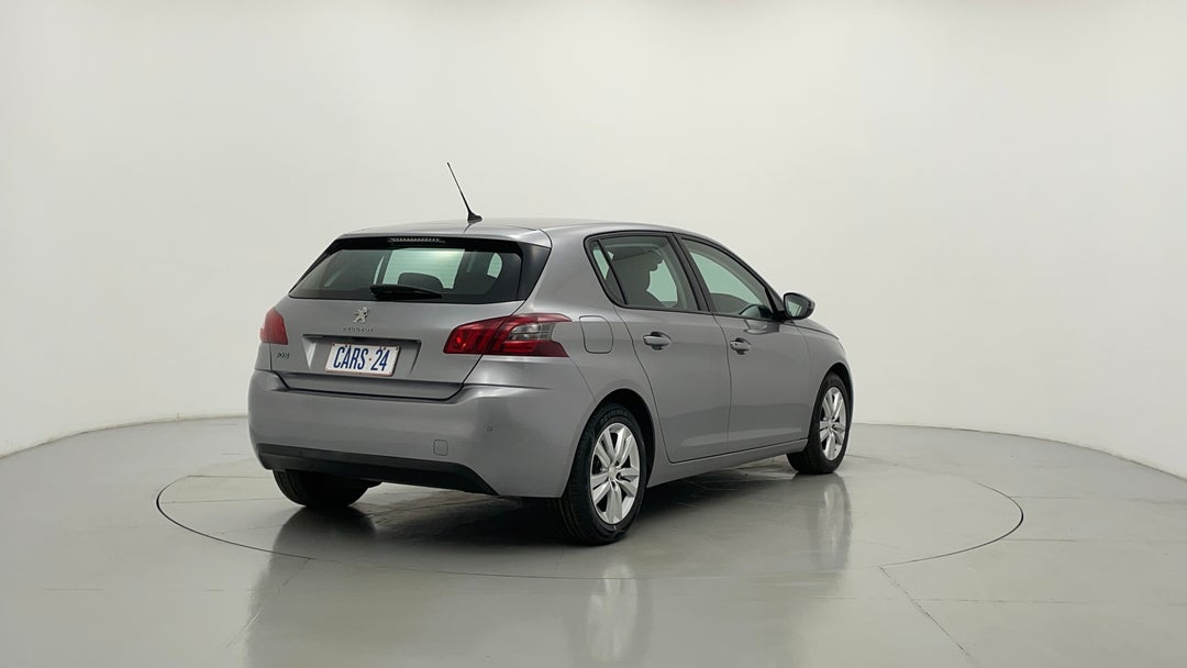 Right Back Diagonal (45- Degree) View