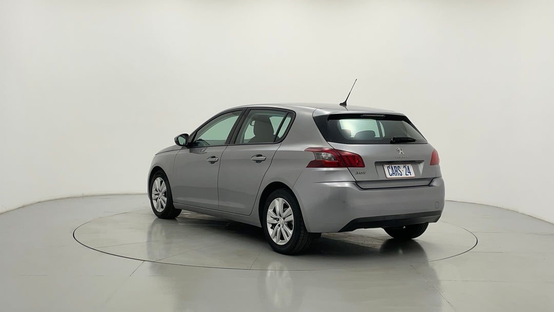 Left Back Diagonal (45- Degree) View