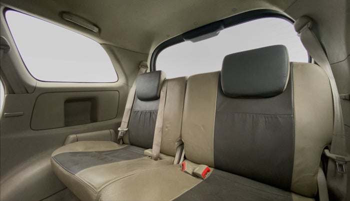2013 Toyota Innova 2.5 ZX 7 STR BS IV, Diesel, Manual, 80,855 km, Third Seat Row ( optional )