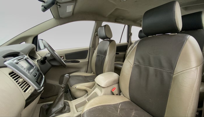 2013 Toyota Innova 2.5 ZX 7 STR BS IV, Diesel, Manual, 80,855 km, Right Side Front Door Cabin