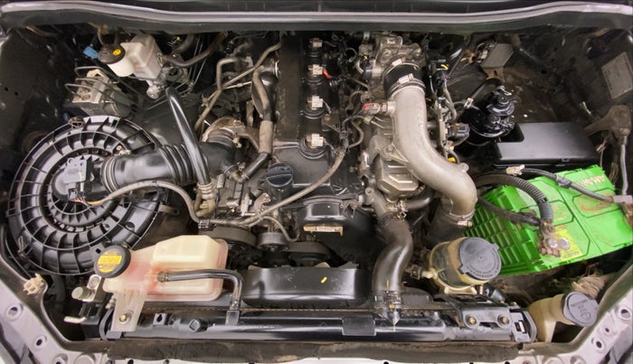 2013 Toyota Innova 2.5 ZX 7 STR BS IV, Diesel, Manual, 80,855 km, Open Bonet
