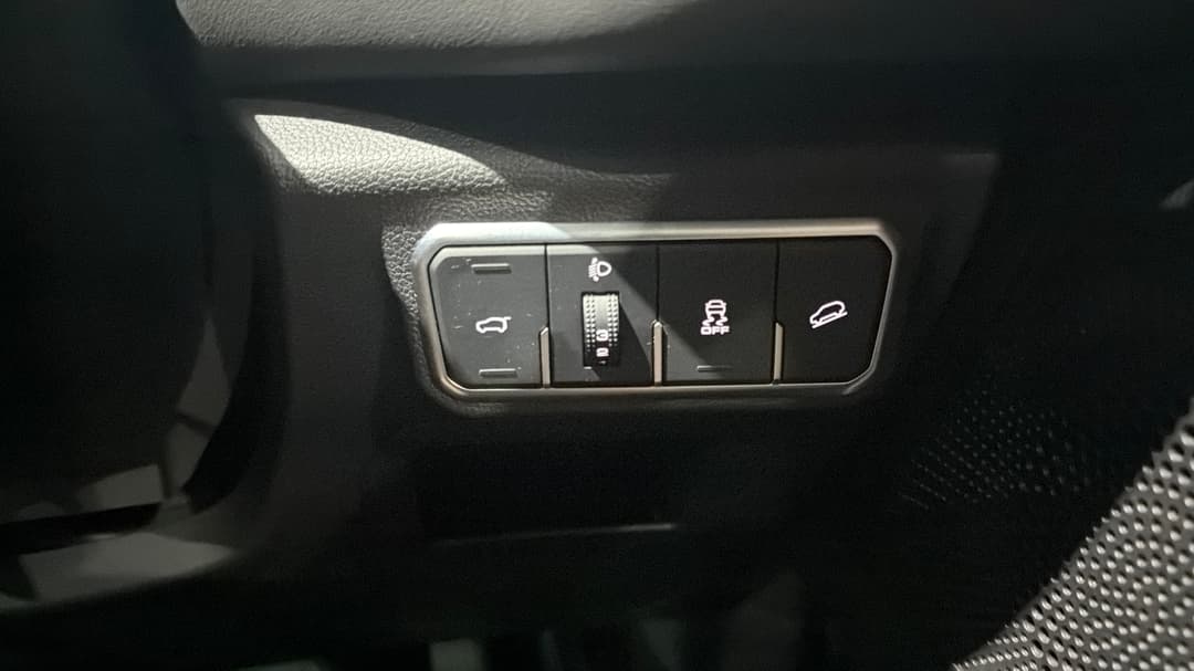 2022 GWM Haval H6 Ultra AWD, Automatic, 61313 km, Utility Switches/Buttons