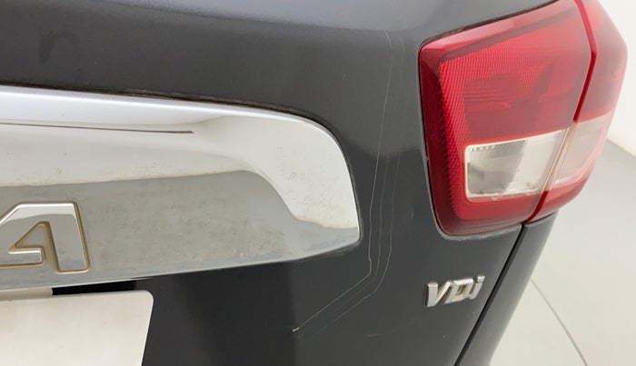 2016 Maruti Vitara Brezza VDI, Diesel, Manual, 54,840 km, Dicky (Boot door) - Minor scratches