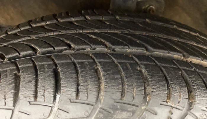 2017 Maruti Celerio ZXI (O), Petrol, Manual, 3,961 km, Left Front Tyre Tread