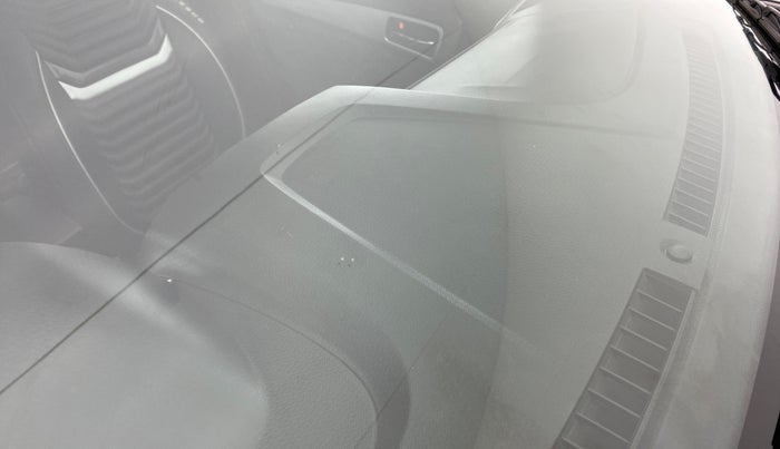 2022 Maruti BREZZA ZXI + SMART HYBRID, Petrol, Manual, 9,771 km, Front windshield - Minor spot on windshield
