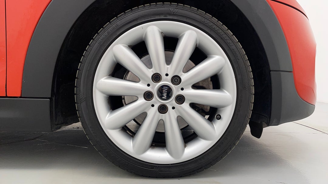 2018 MINI Hatch Cooper S, Automatic, 58529 km, Right Front Wheel