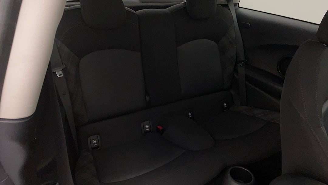 2018 MINI Hatch Cooper S, Automatic, 58529 km, Right Side Rear Door Cabin View