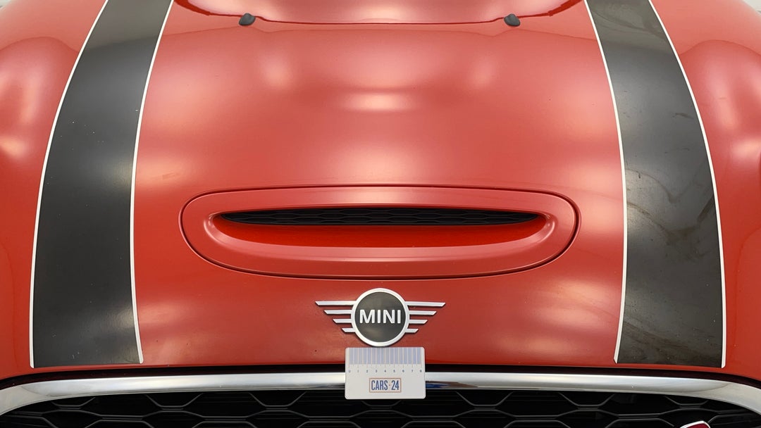 2018 MINI Hatch Cooper S, Automatic, 58529 km, Bonnet Chip