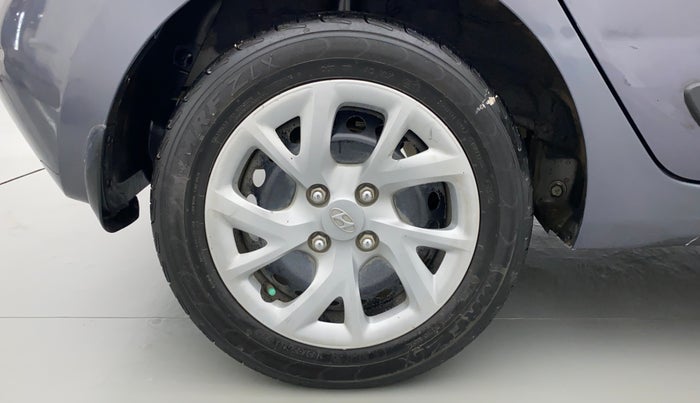 2017 Hyundai Grand i10 Sportz(O) 1.2 MT, Petrol, Manual, 63,901 km, Right Rear Wheel