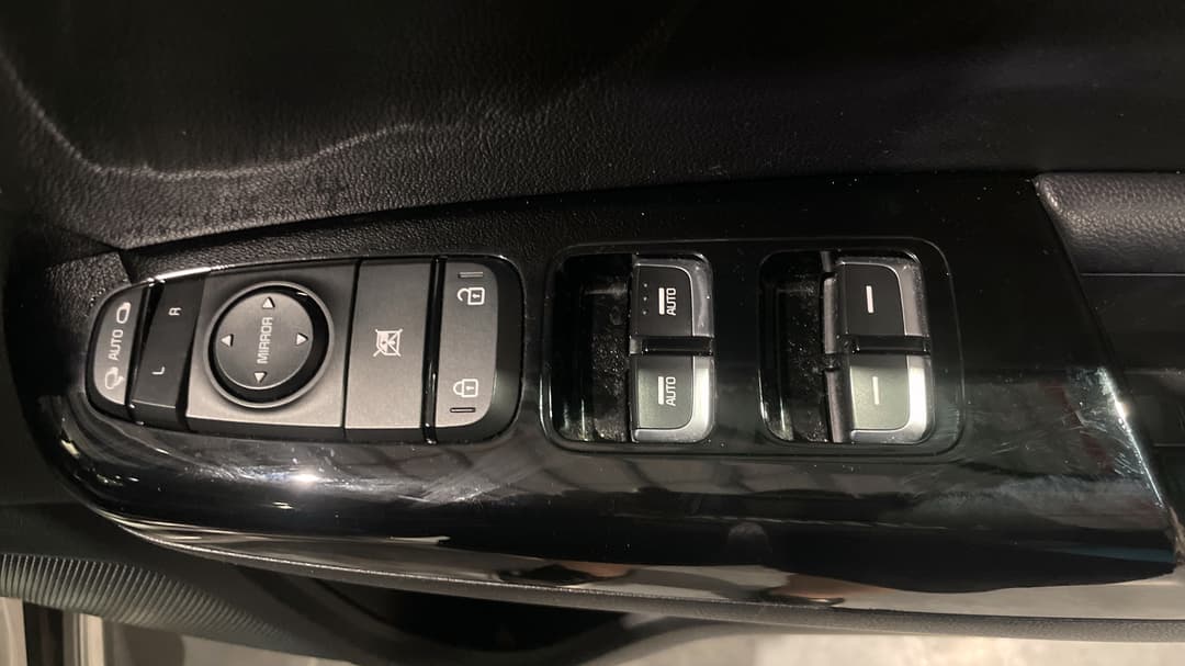 2017 Kia Sportage Gt-line (AWD), Automatic, 118261 km, Drivers Side Door Panel Controls