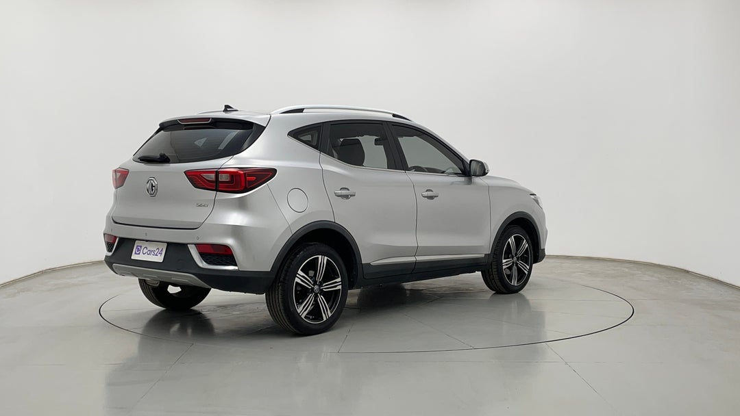 Right Back Diagonal (45- Degree) View