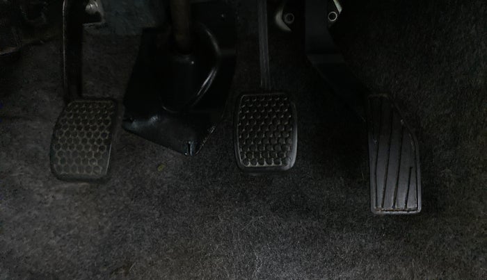 2018 Maruti Alto 800 LXI, Petrol, Manual, 70,180 km, Pedals