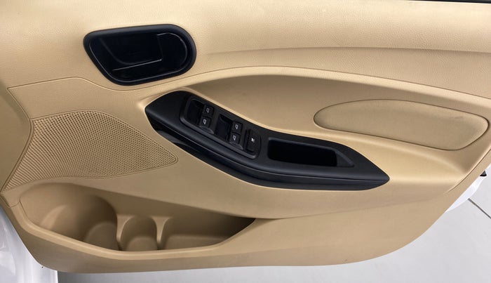 2018 Ford Figo Aspire 1.2 TITANIUM PETROL, Petrol, Manual, 43,987 km, Driver Side Door Panels Control