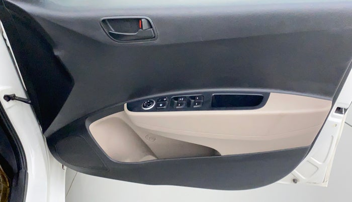 2015 Hyundai Grand i10 MAGNA 1.2 KAPPA VTVT, Petrol, Manual, 20,428 km, Driver Side Door Panels Control