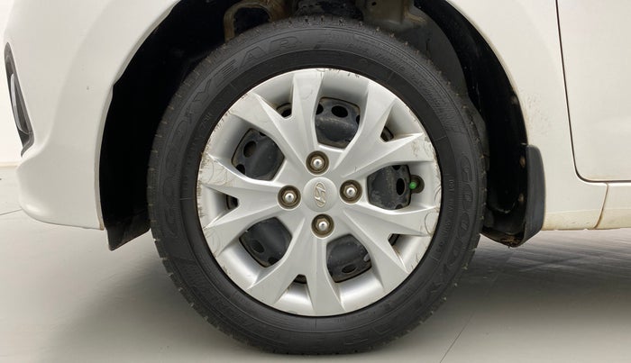 2014 Hyundai Grand i10 MAGNA 1.1 CRDI, Diesel, Manual, 65,056 km, Left Front Wheel