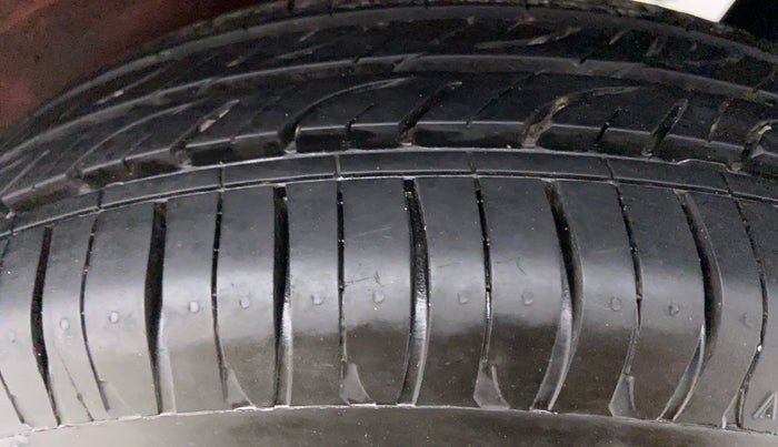 2012 Maruti Wagon R 1.0 VXI, Petrol, Manual, 46,653 km, Left Rear Tyre Tread