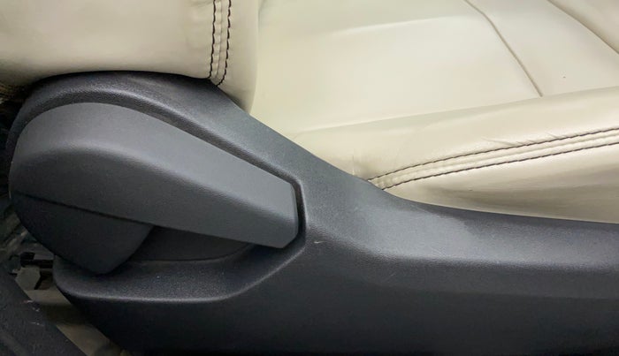 2021 Nissan MAGNITE XE, Petrol, Manual, 26,090 km, Driver Side Adjustment Panel