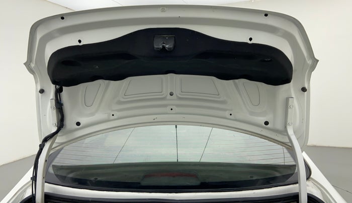 2014 Hyundai Verna FLUIDIC 1.6 SX CRDI OPT, Diesel, Manual, 82,156 km, Boot Door Open
