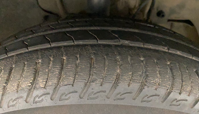 2018 Tata TIAGO NRG PETROL, Petrol, Manual, 22,546 km, Right Front Tyre Tread