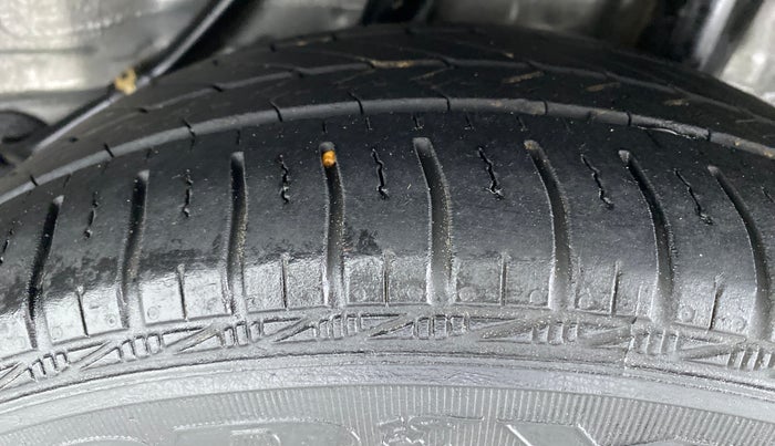 2018 Honda Amaze 1.2 S (O) MT I VTEC, Petrol, Manual, 27,634 km, Left Rear Tyre Tread
