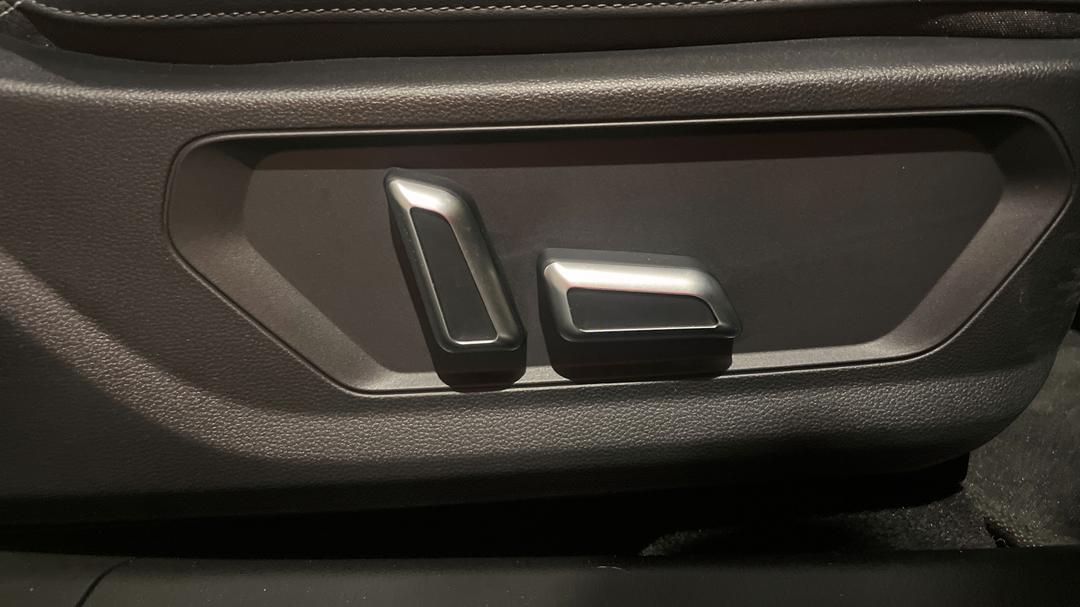 2022 GWM Haval Jolion Lux, Automatic, 46982 km, Drivers Side Adjustment Panel