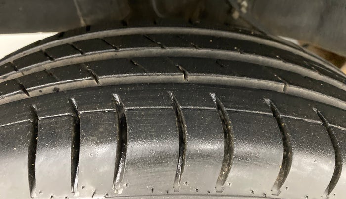 2017 Datsun Go T(O), Petrol, Manual, 35,115 km, Right Rear Tyre Tread