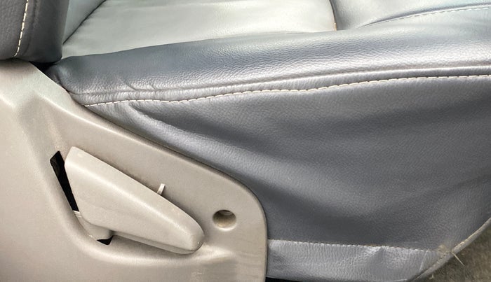 2017 Datsun Go T(O), Petrol, Manual, 35,115 km, Driver Side Adjustment Panel