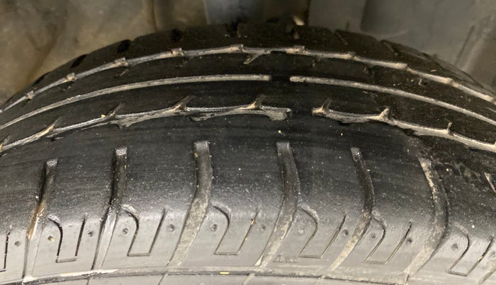 2017 Datsun Go T(O), Petrol, Manual, 35,115 km, Right Front Tyre Tread