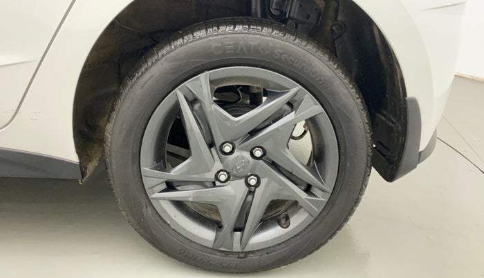 2023 Hyundai NEW I20  SPORTZ 1.0TURBO DCT, Petrol, Automatic, 1,057 km, Left Rear Wheel