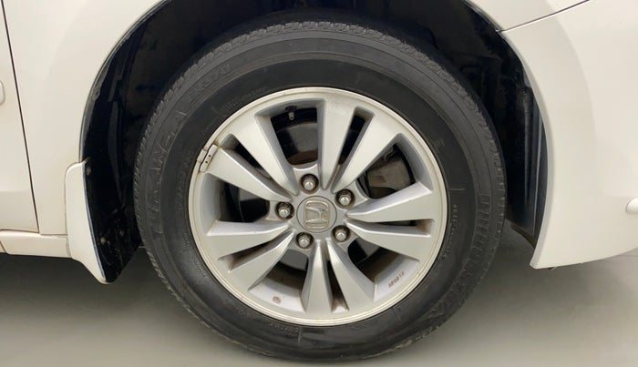 2011 Honda Accord 2.4L I-VTEC MT, Petrol, Manual, 99,882 km, Right Front Wheel