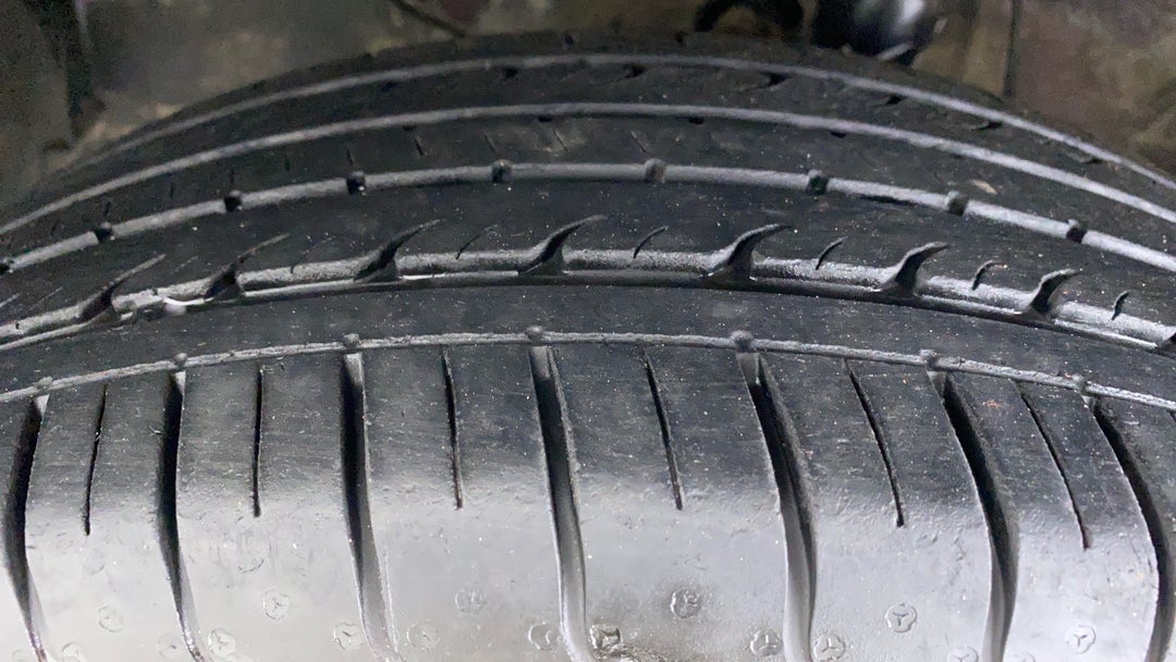 Left Front Tyre Tread