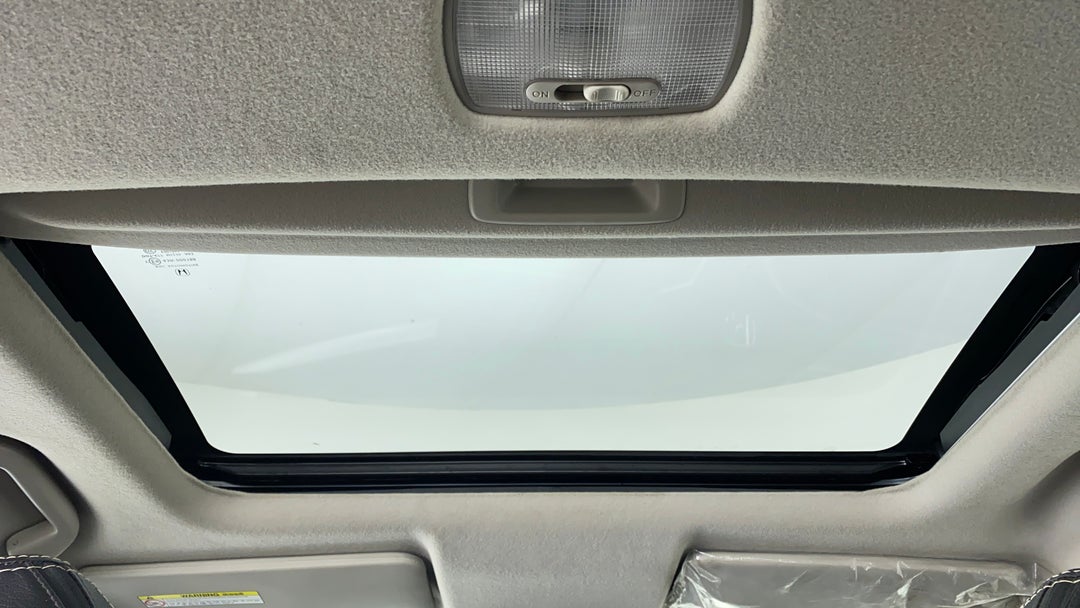 Moonroof/ Sunroof