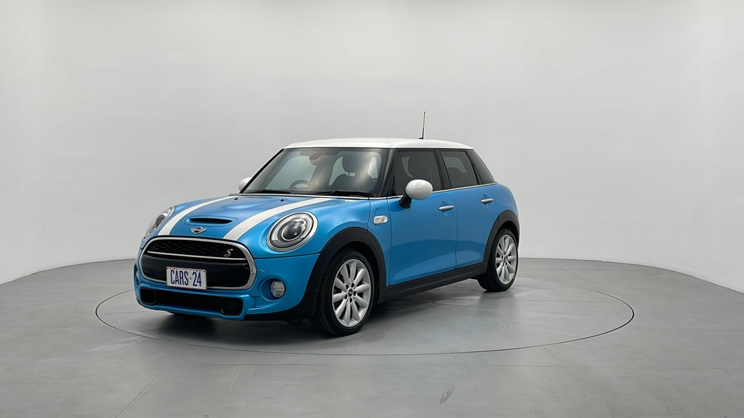 Left Front Diagonal (45- Degree) View