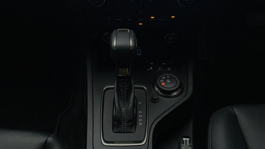 2020 Ford Everest Trend (4wd 7 Seat), Automatic, 31777 km, Gear Lever 