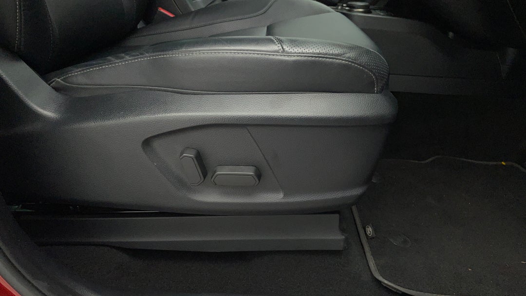 2020 Ford Everest Trend (4wd 7 Seat), Automatic, 31777 km, Drivers Side Adjustment Panel