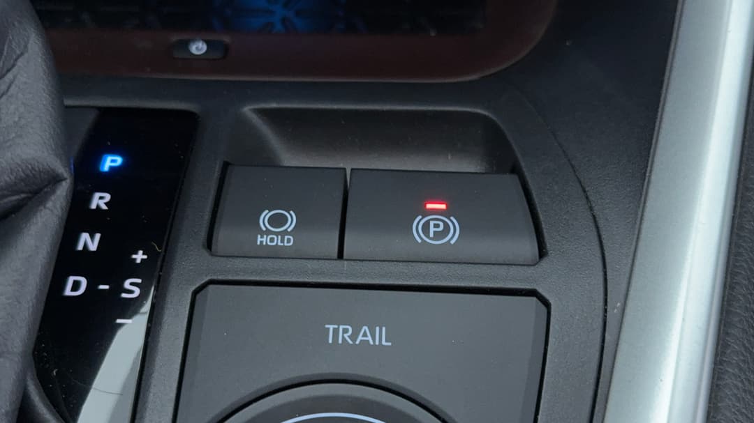 2024 Toyota RAV4 Cruiser (AWD) Hybrid, Automatic, 20815 km, Handbrake