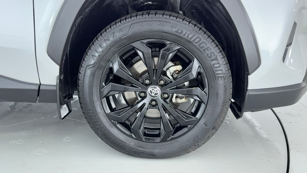 2024 Toyota RAV4 Cruiser (AWD) Hybrid, Automatic, 20815 km, Right Front Wheel