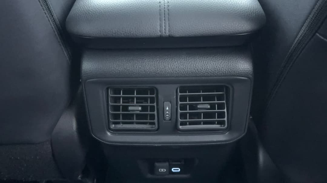 2024 Toyota RAV4 Cruiser (AWD) Hybrid, Automatic, 20815 km, Rear A/C Vent