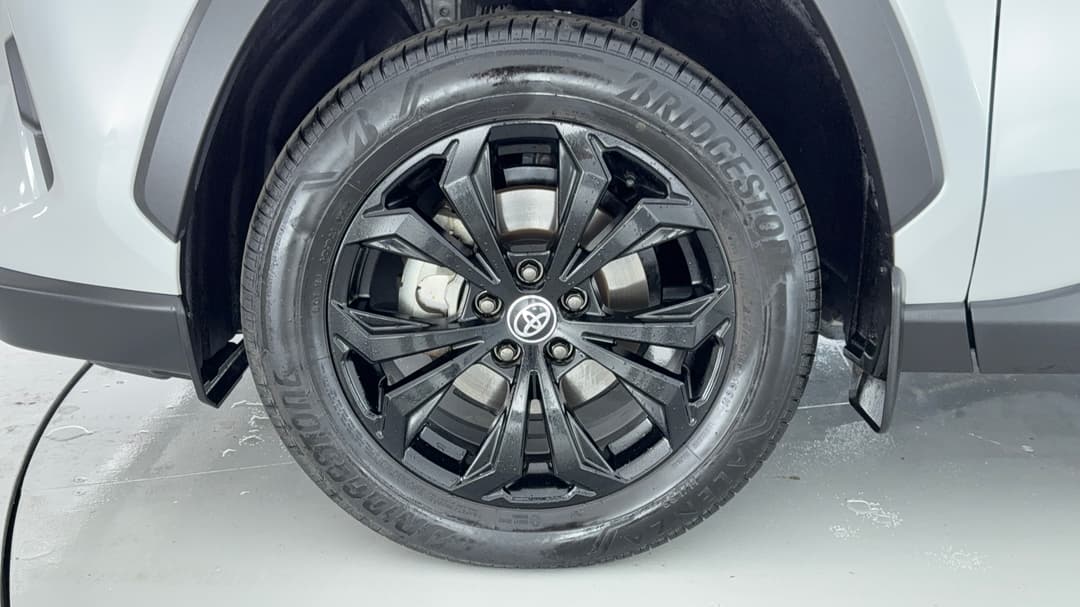 2024 Toyota RAV4 Cruiser (AWD) Hybrid, Automatic, 20815 km, Left Front Wheel