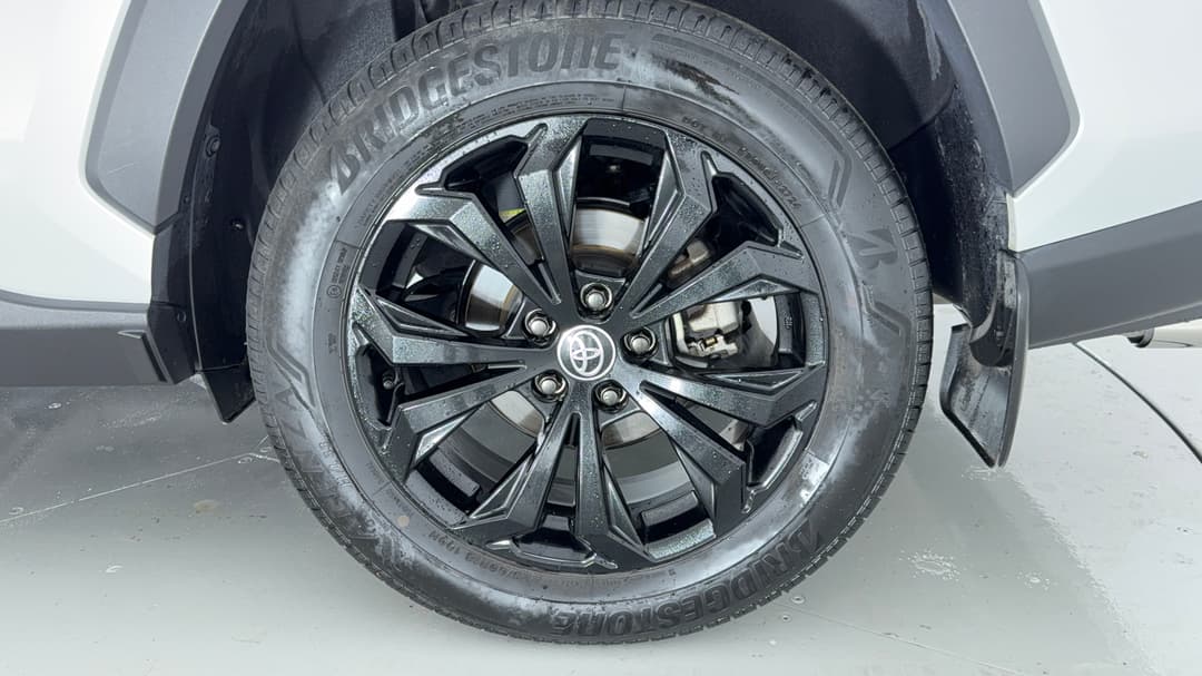 2024 Toyota RAV4 Cruiser (AWD) Hybrid, Automatic, 20815 km, Left Rear Wheel