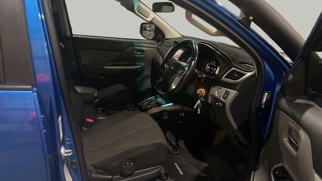 2018 Mitsubishi Triton Gls (4x4), Automatic, 91564 km, Right Side Front Door Cabin View