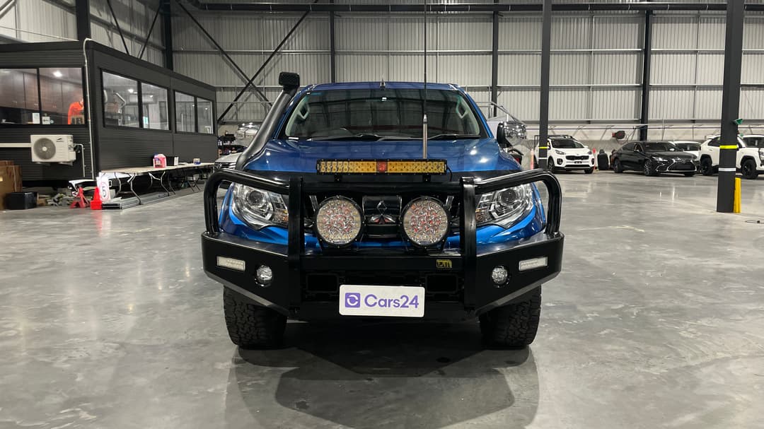 2018 Mitsubishi Triton Gls (4x4), Automatic, 91564 km, Front View