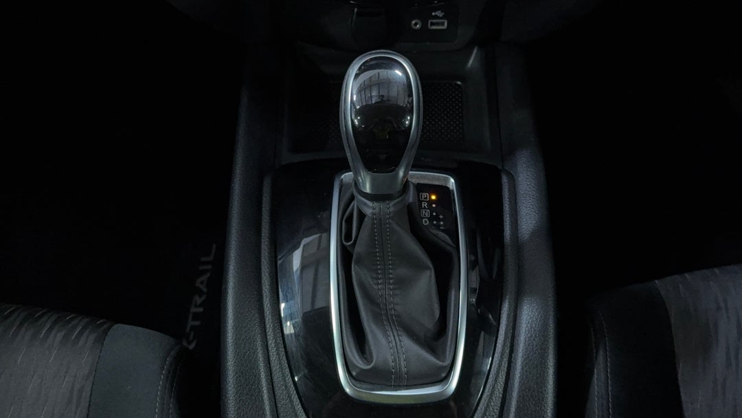 2021 Nissan X-trail St (2WD), Automatic, 104012 km, Gear Lever 