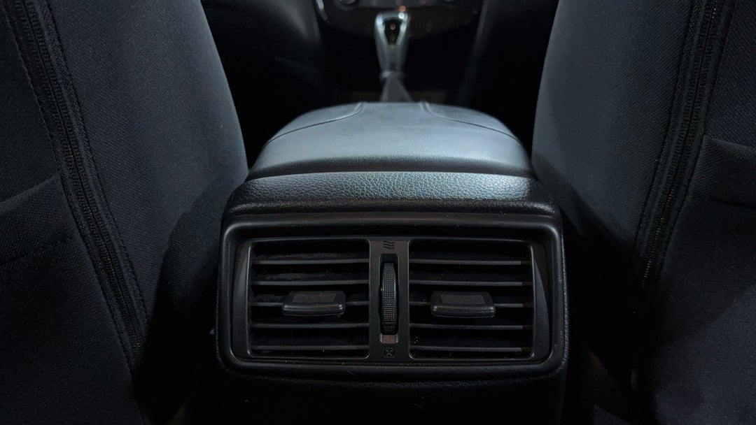 2021 Nissan X-trail St (2WD), Automatic, 104012 km, Rear A/C Vent